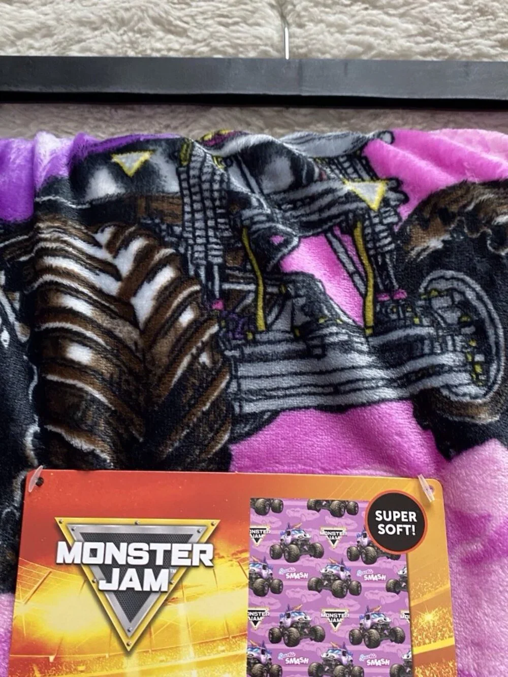 Monster Jam Sparkle Smash Super Soft Throw Blanket 50” X 70” Pink NEW